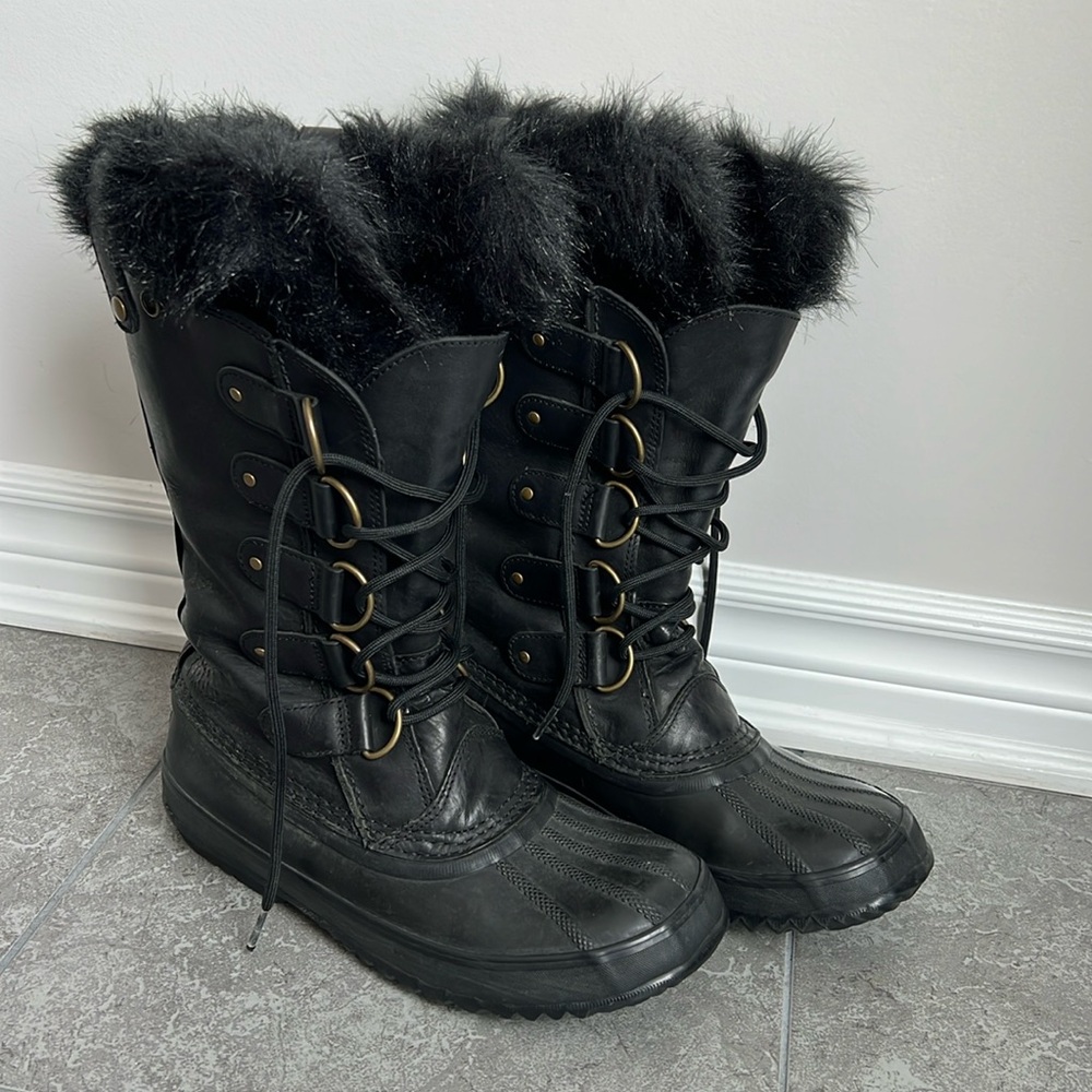 Sorel Women’s size 9 Tall boots
